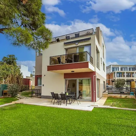 Palma Am Fuer 6 Personen Holiday home